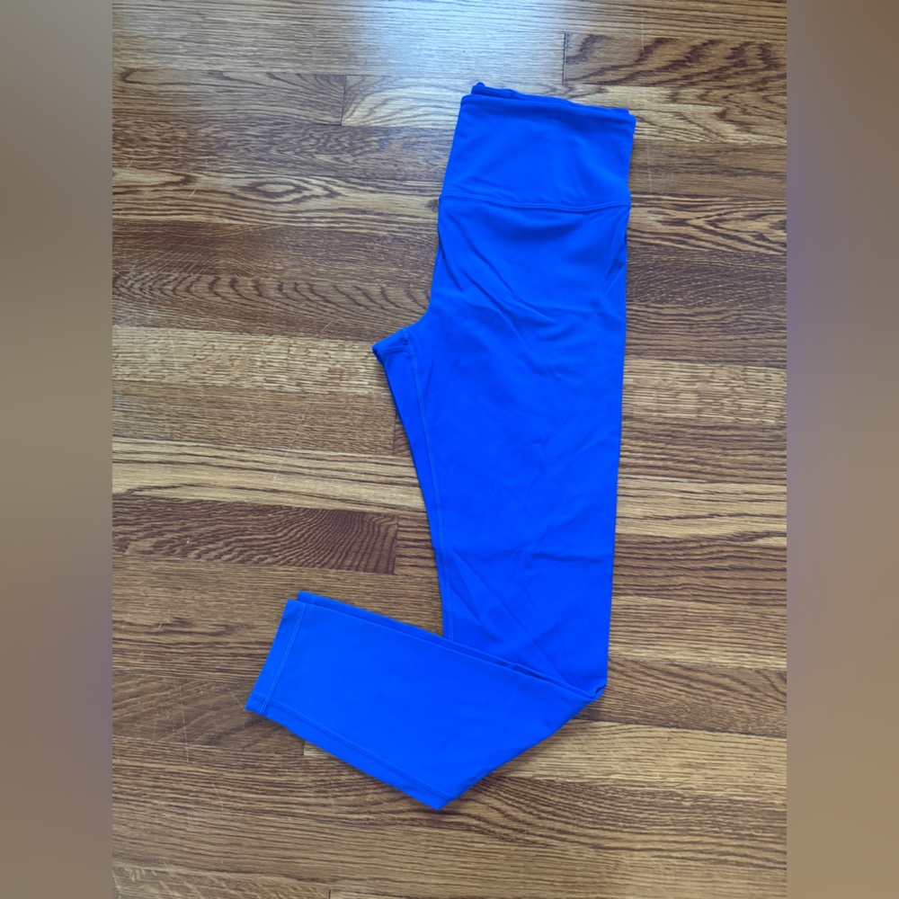 Athleta Varsity UHR Elation 7/8 Leggings MT